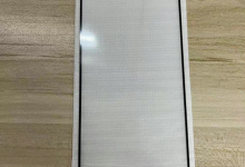 Фото - Крошечная рамка одной ширины со всех сторон: опубликована первая фотография защитного стекла для Xiaomi 13
